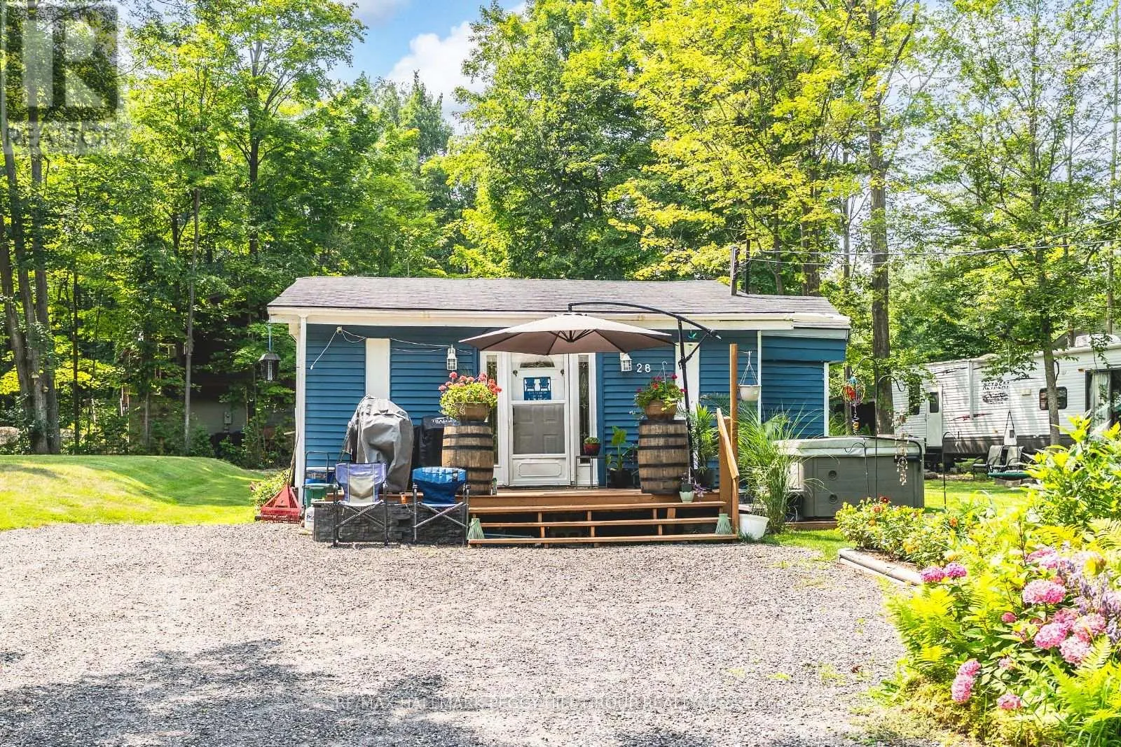 28 WOZNIAK ROAD