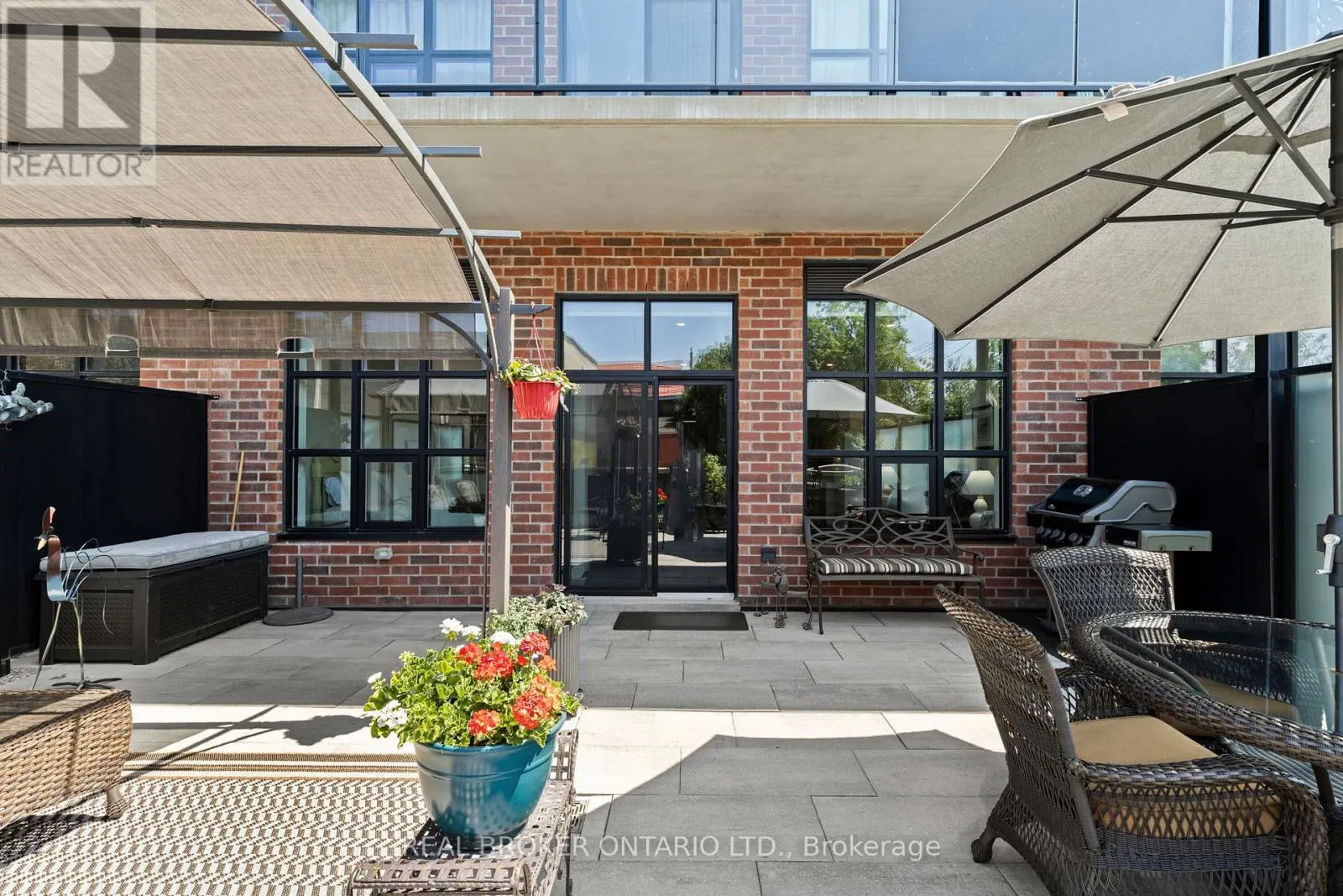 210 - 21 MATCHDASH STREET S