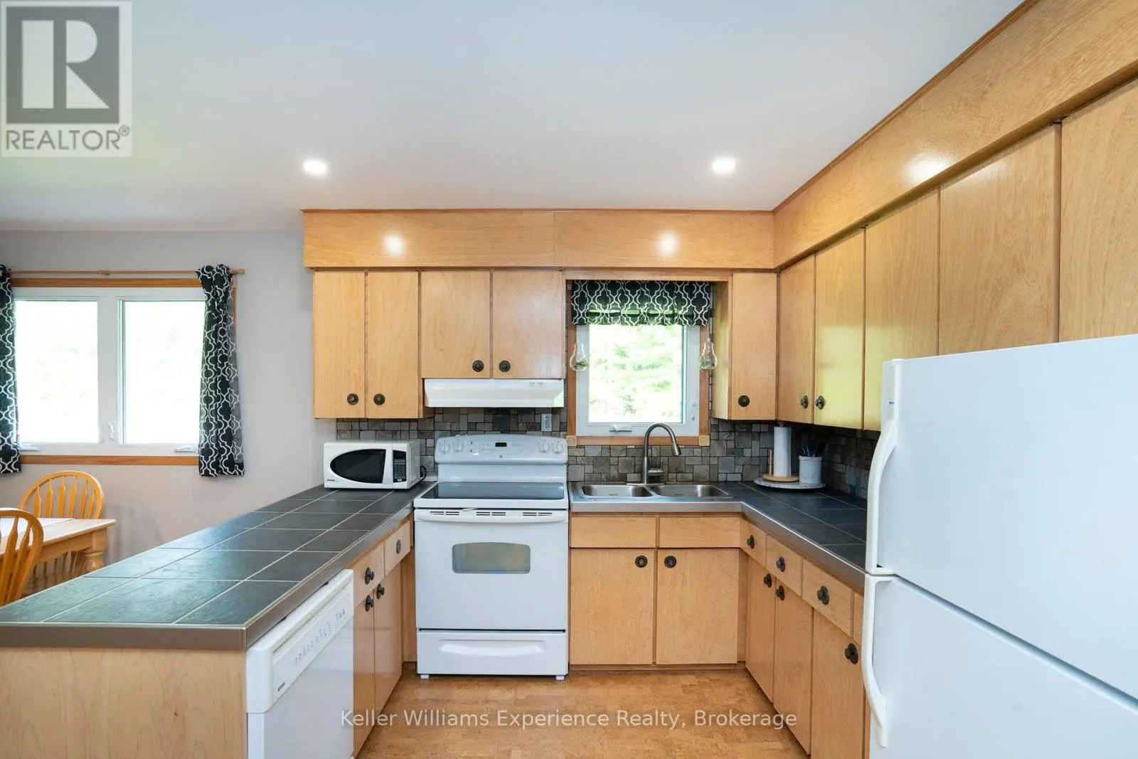 450 CONCESSION 11 ROAD E