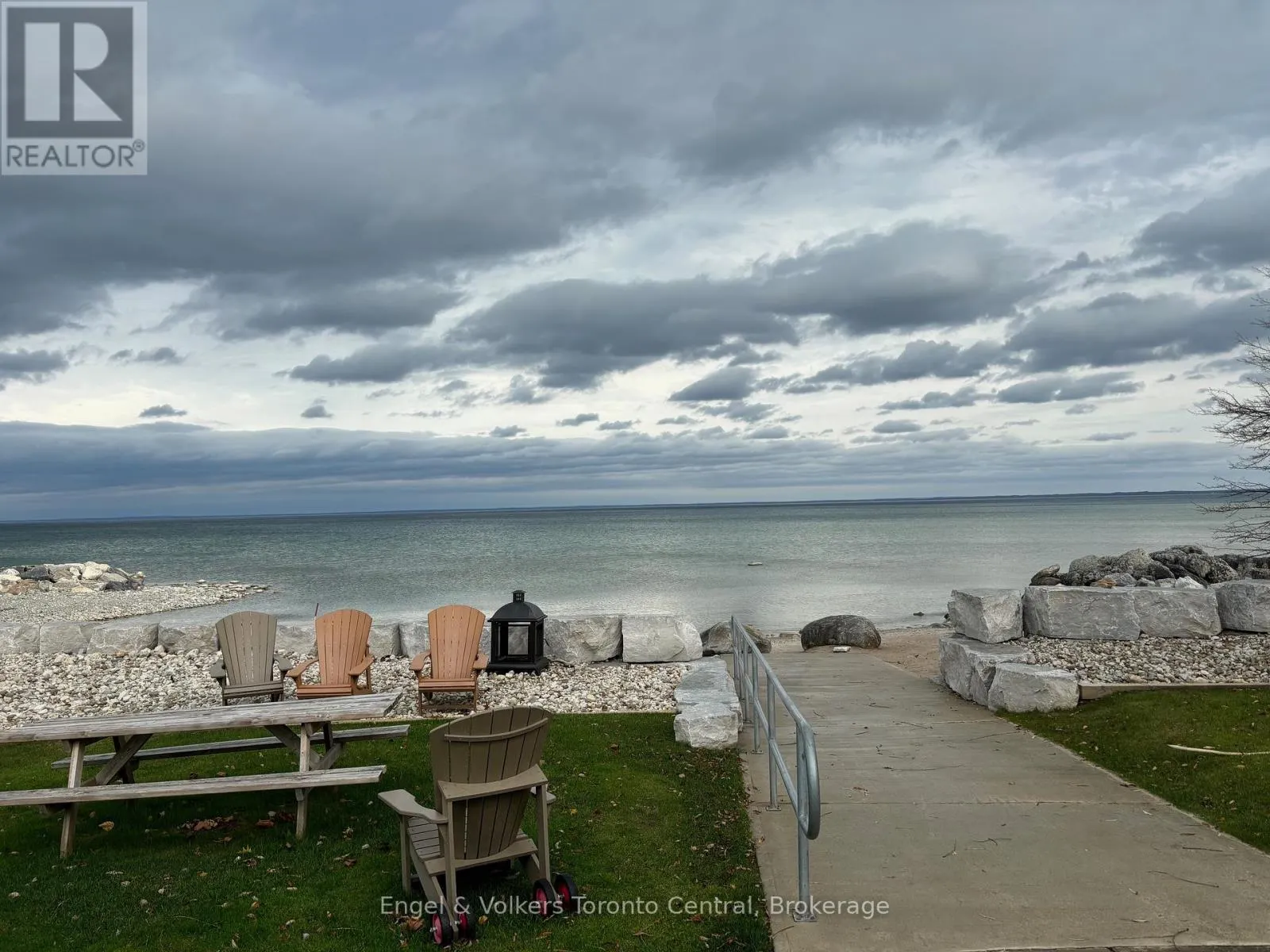 102 - 16 RAGLAN STREET, #102