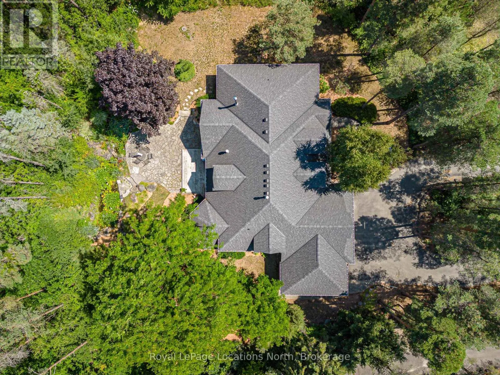 6 ALPINE COURT