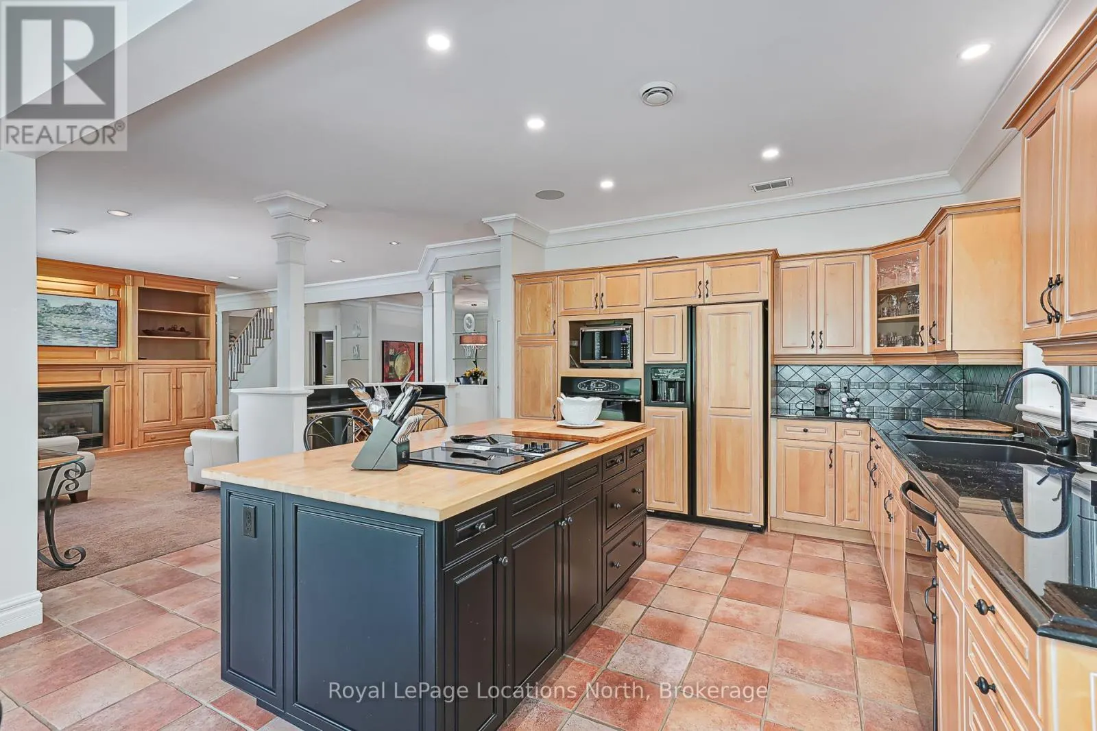 6 ALPINE COURT