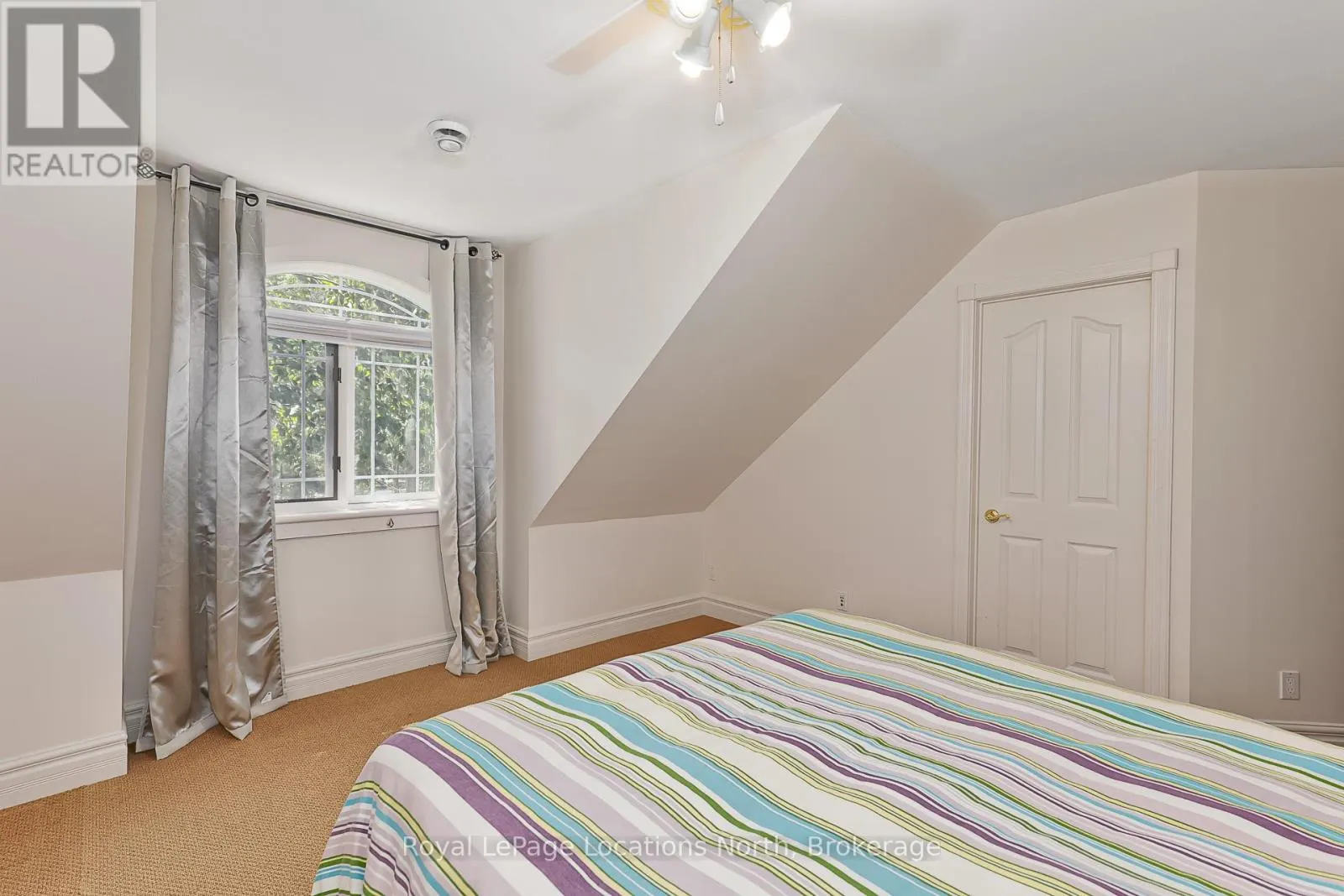 6 ALPINE COURT