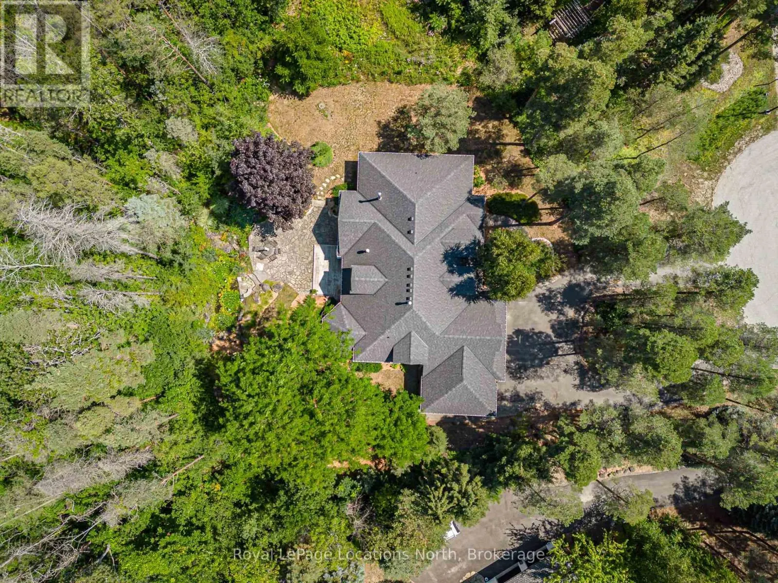 6 ALPINE COURT
