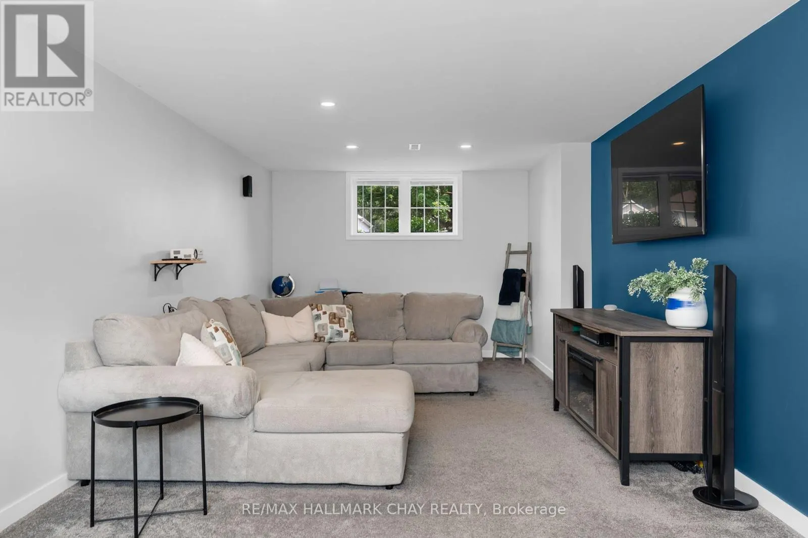 204 FOREST CRESCENT