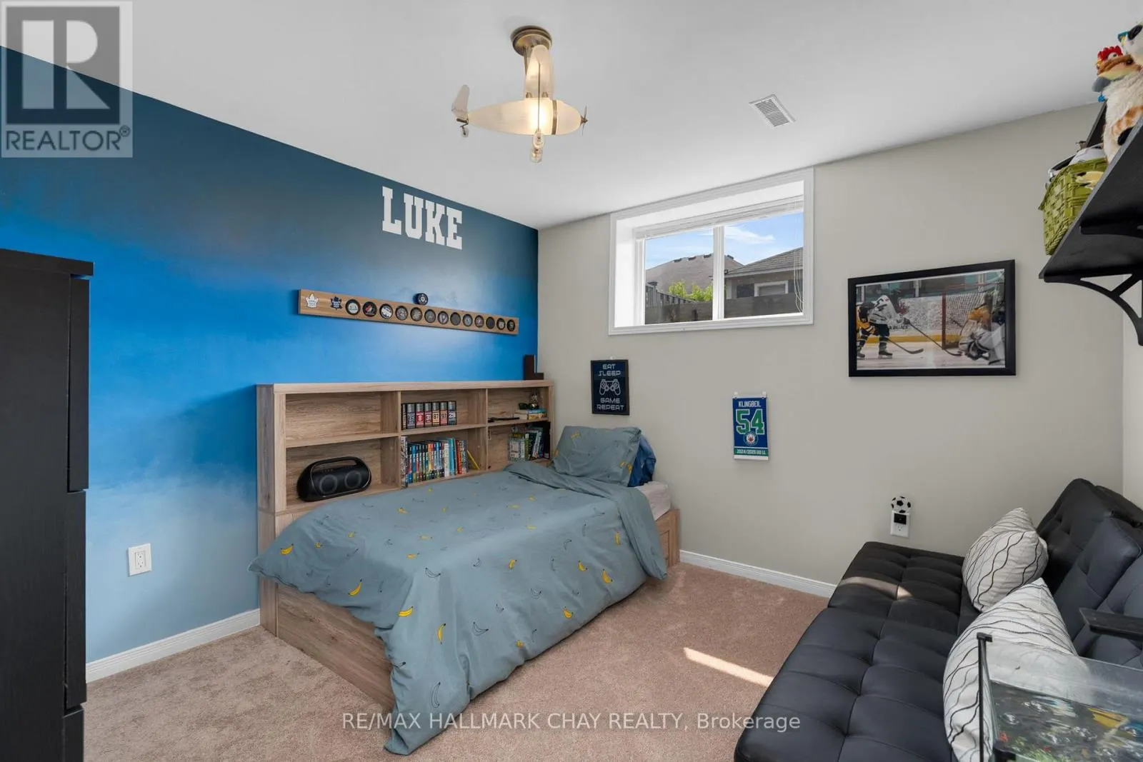 204 FOREST CRESCENT