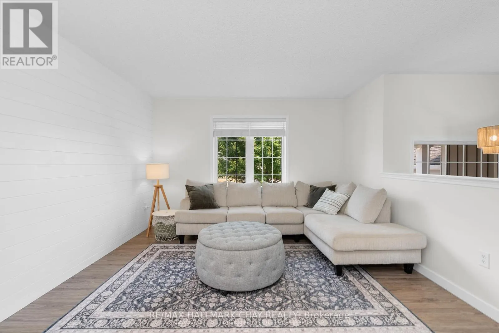204 FOREST CRESCENT
