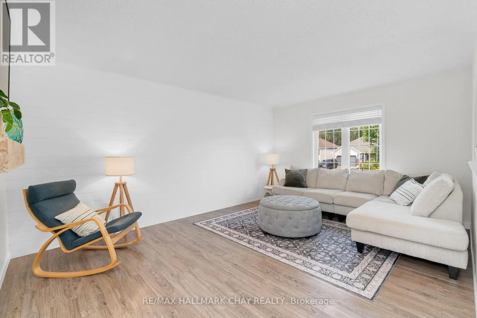 204 FOREST CRESCENT
