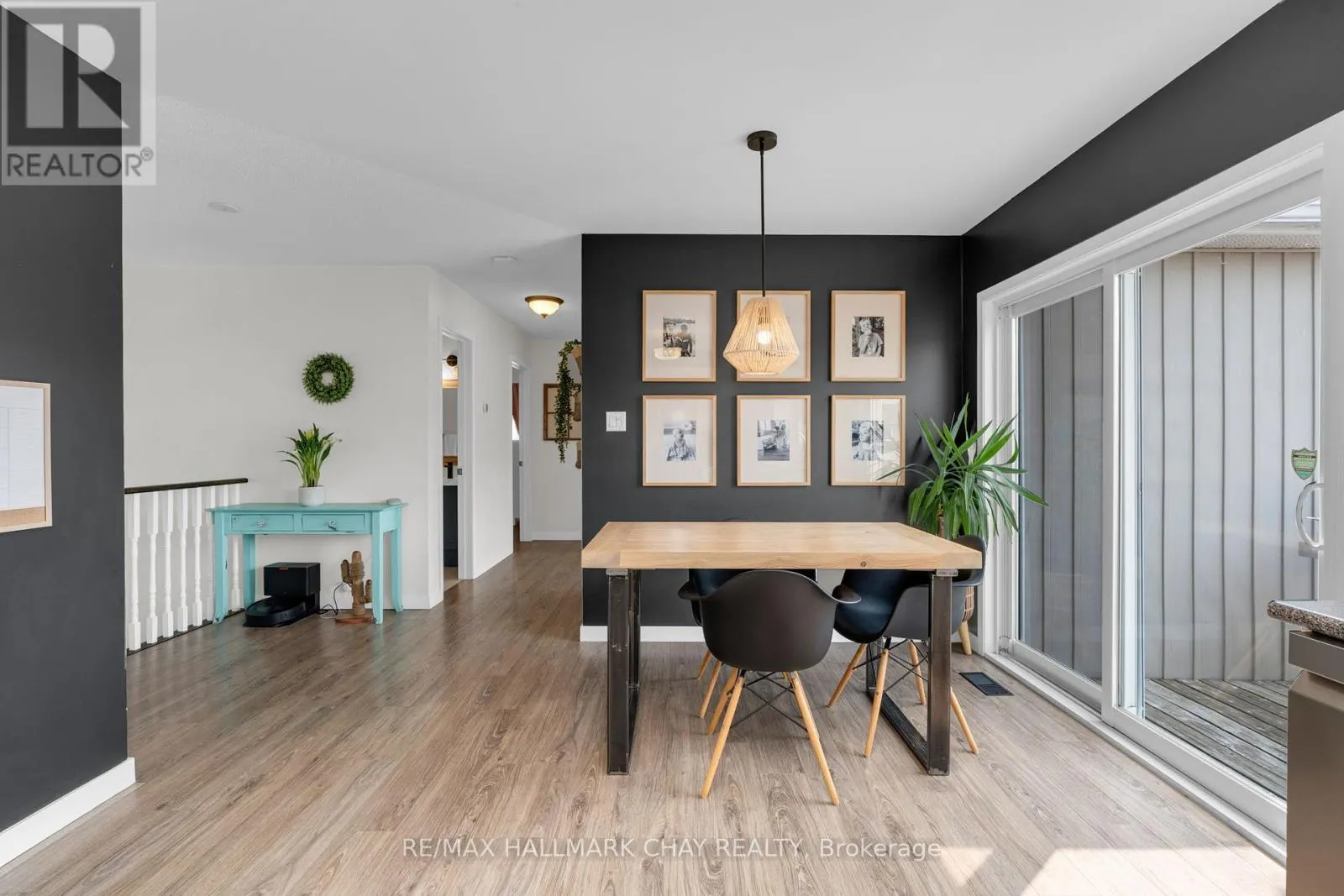 204 FOREST CRESCENT