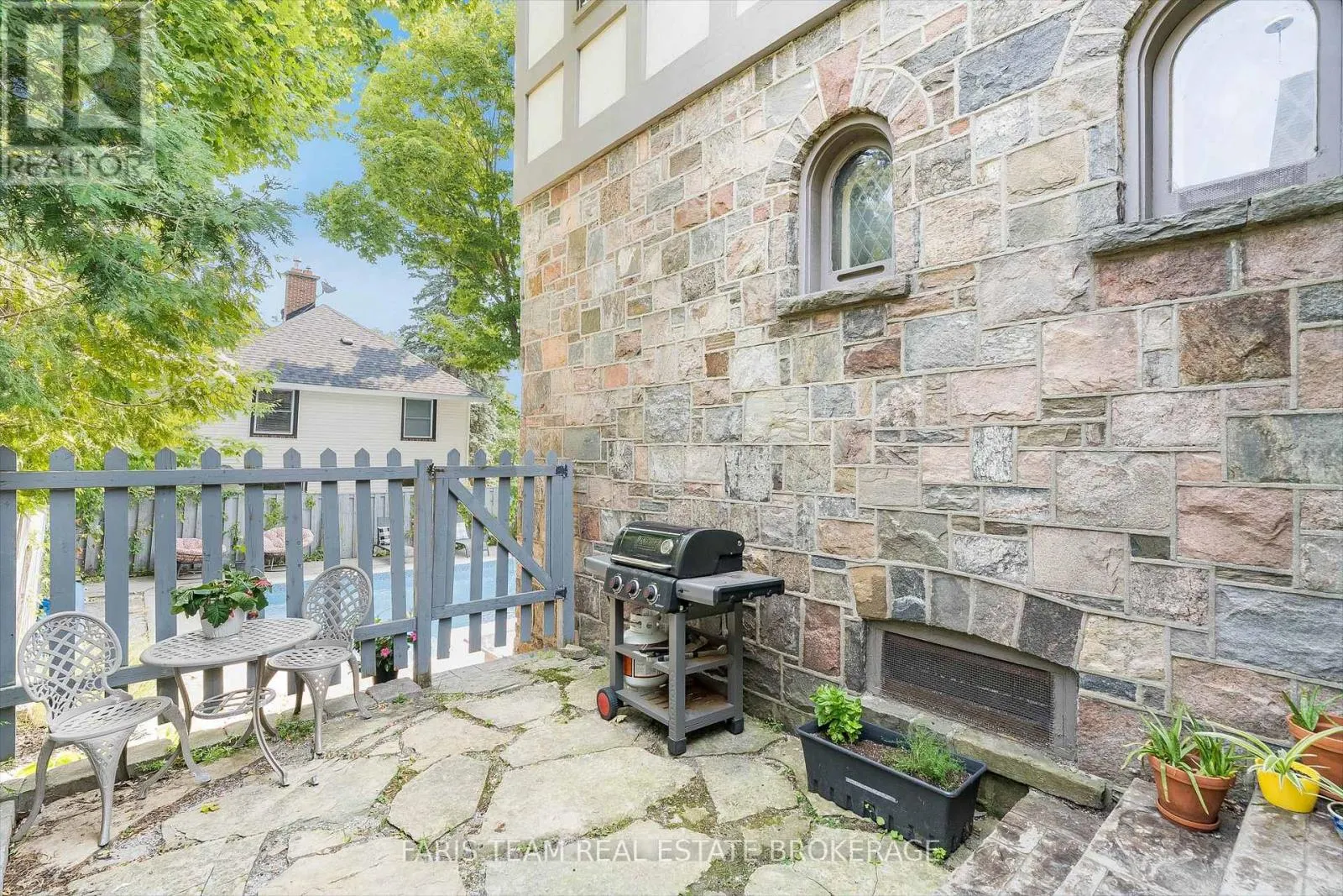 44 TECUMSETH STREET
