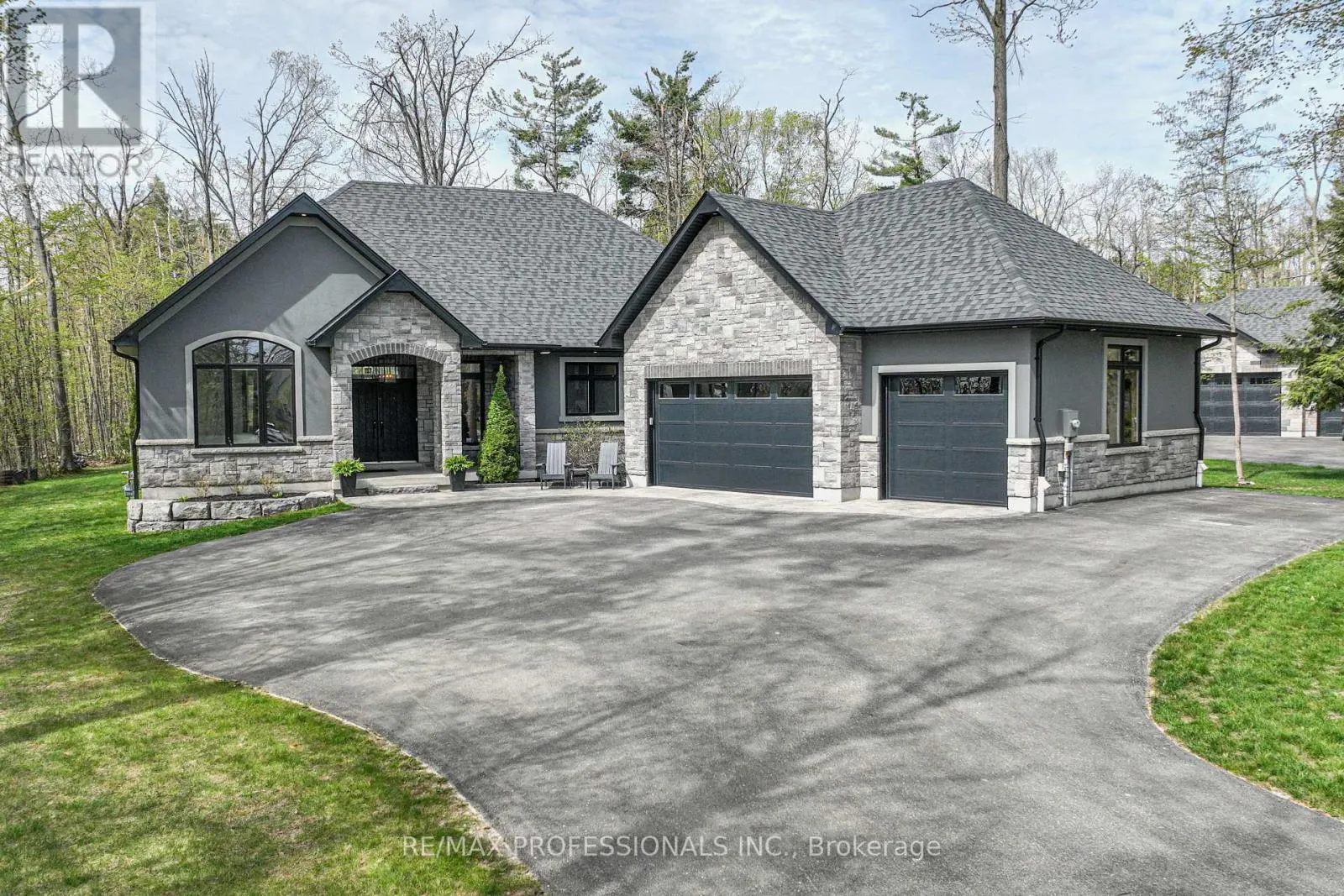 21 BOOTHBY CRESCENT