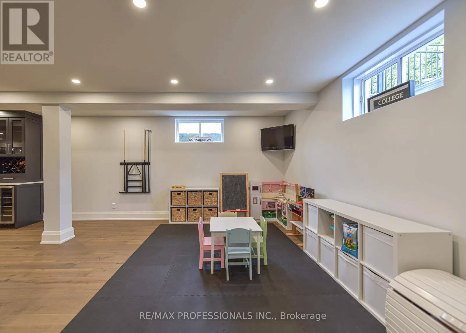 21 BOOTHBY CRESCENT