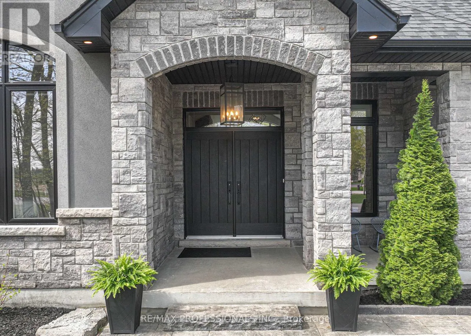 21 BOOTHBY CRESCENT