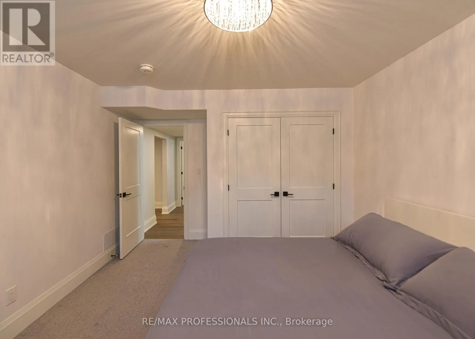 21 BOOTHBY CRESCENT
