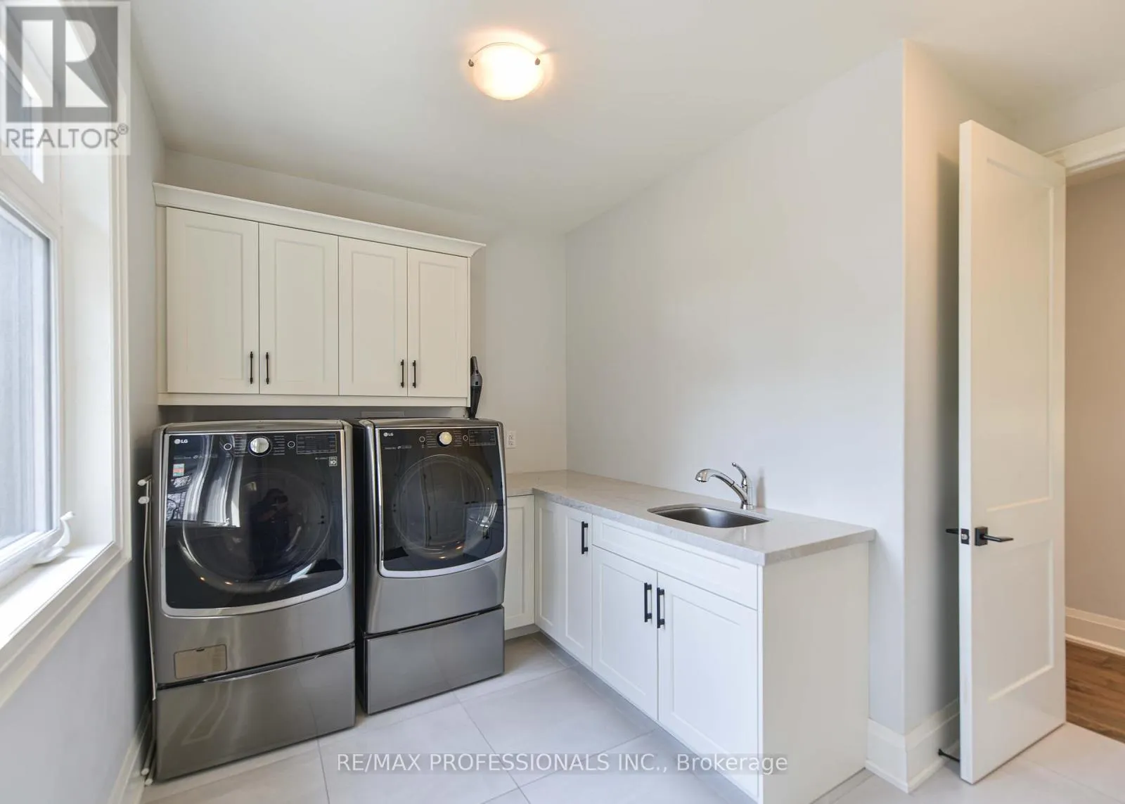 21 BOOTHBY CRESCENT