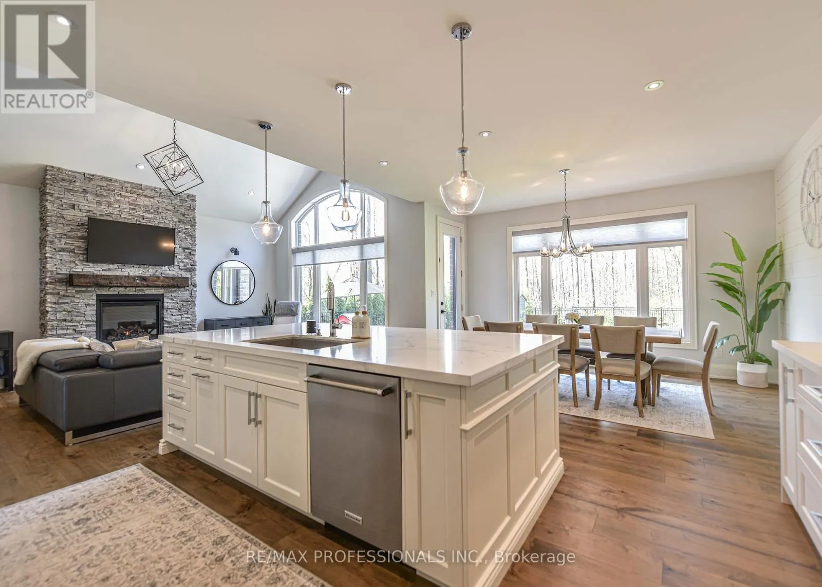 21 BOOTHBY CRESCENT