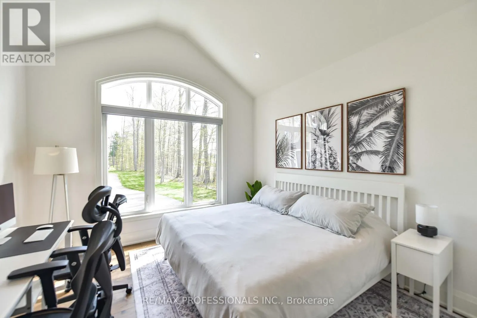 21 BOOTHBY CRESCENT