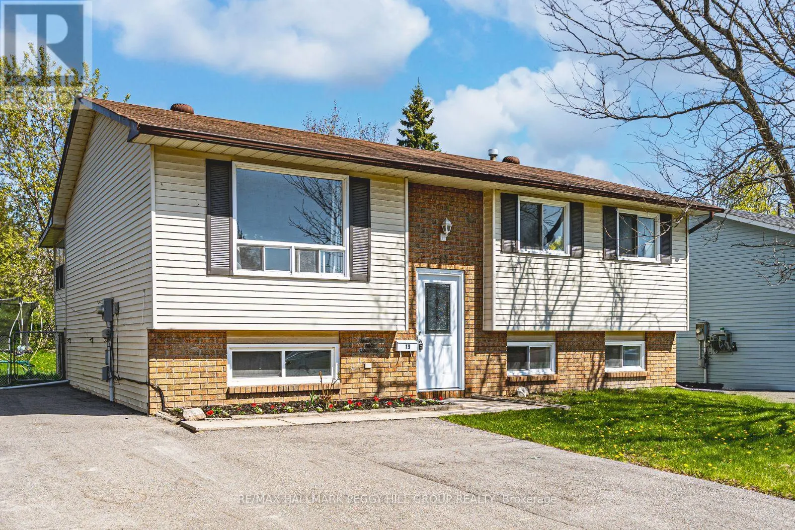 19 KORLEA CRESCENT