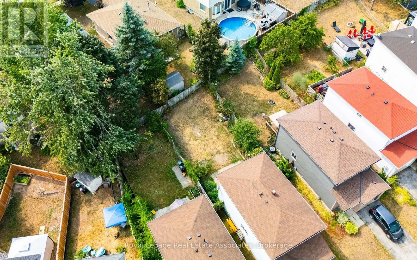 44 HEMINGWAY CRESCENT