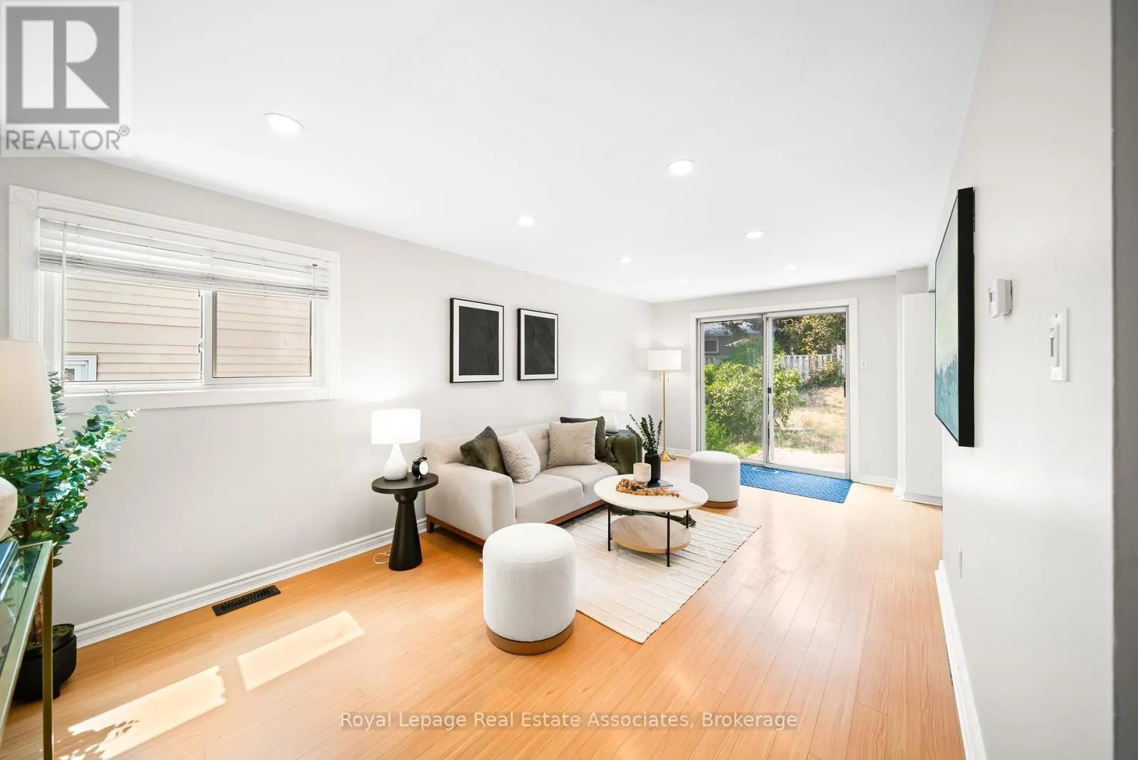 44 HEMINGWAY CRESCENT