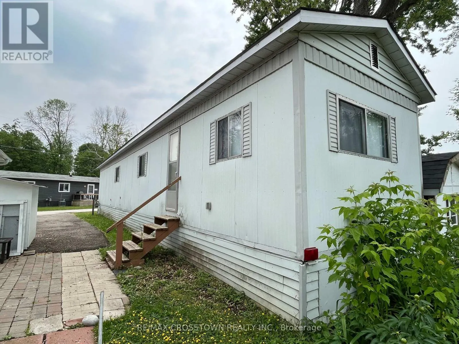118 - 580 WEST STREET S