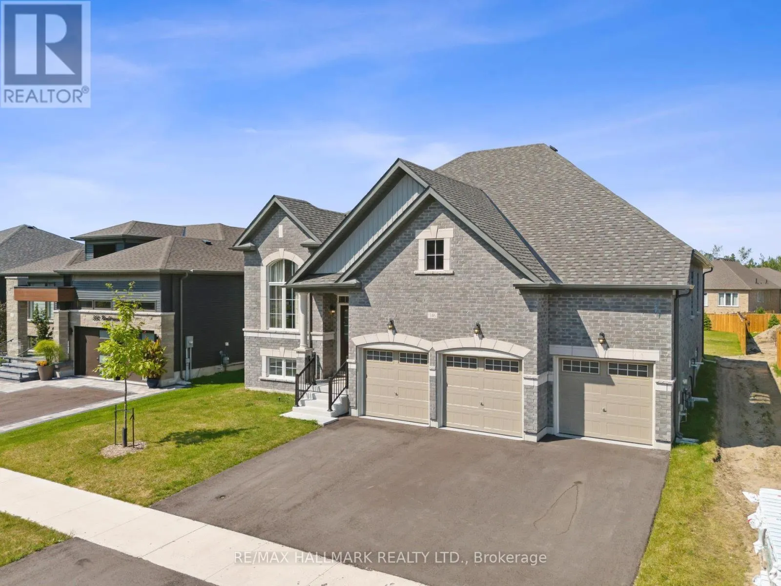 346 RAMBLEWOOD DRIVE