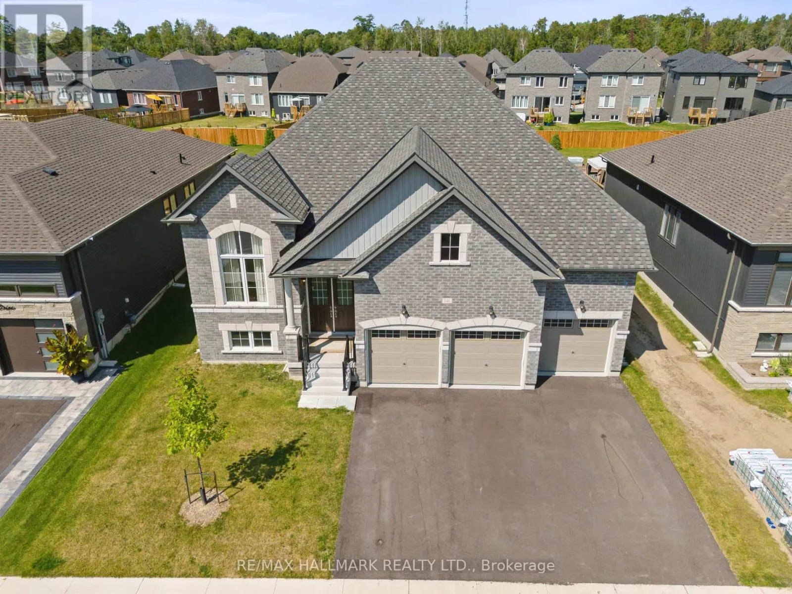 346 RAMBLEWOOD DRIVE