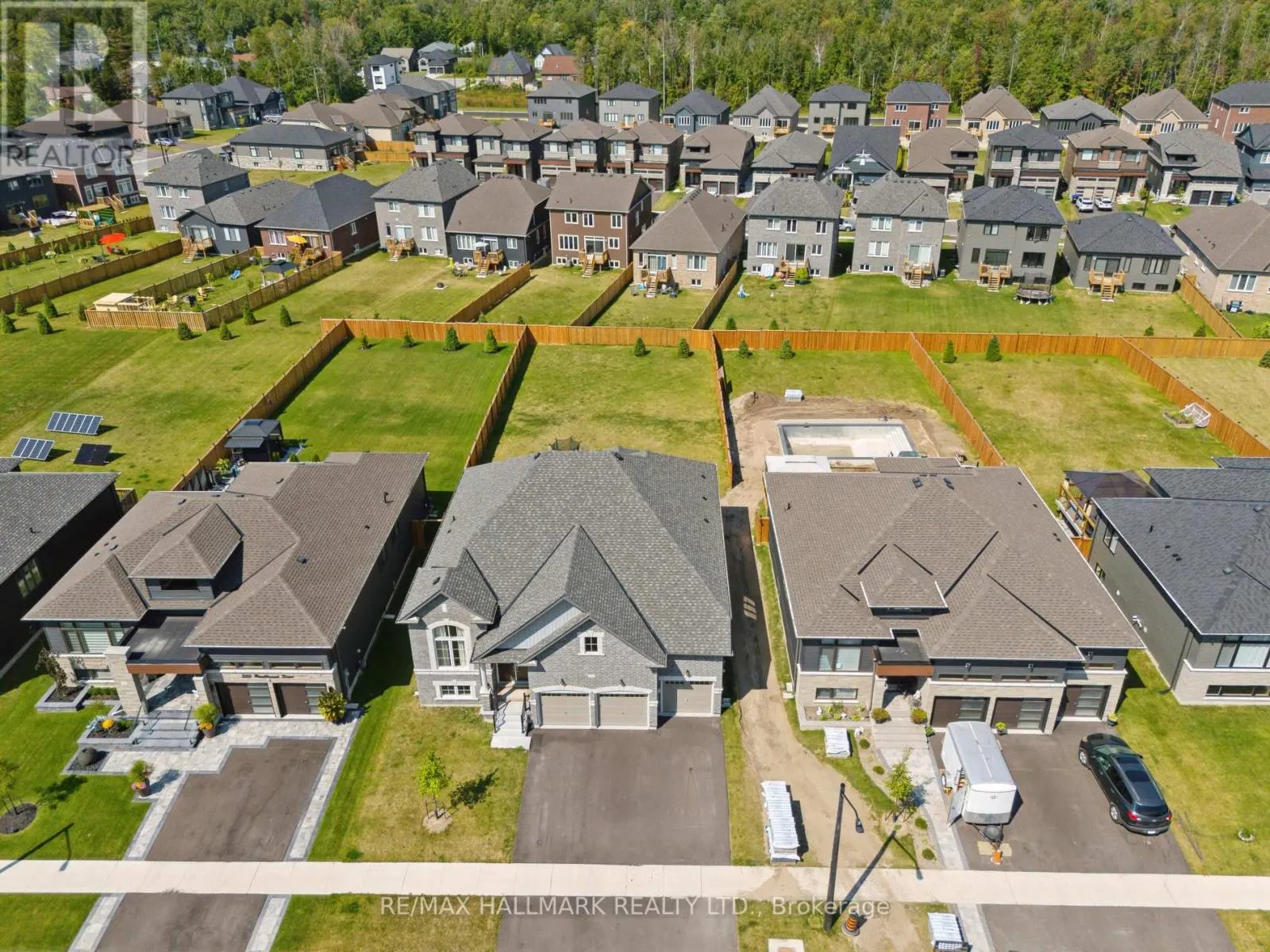 346 RAMBLEWOOD DRIVE