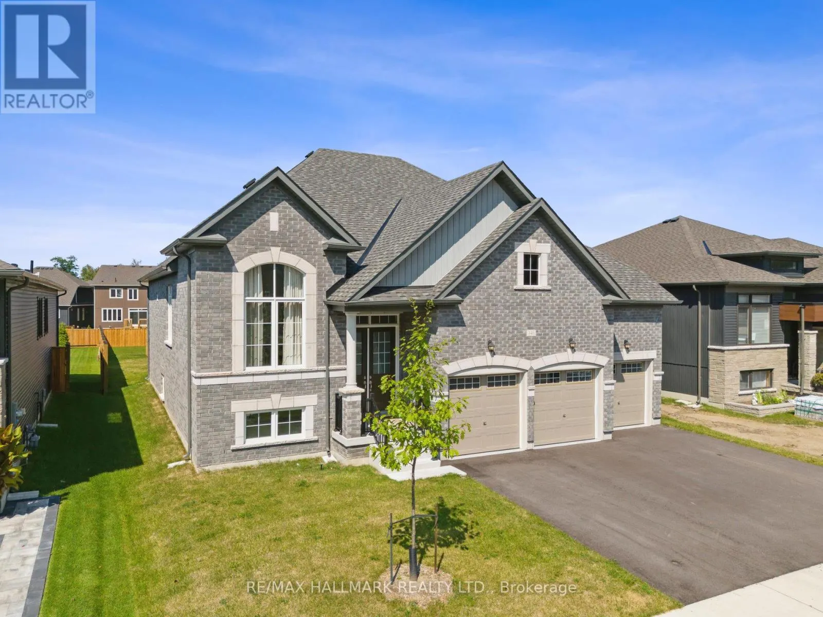 346 RAMBLEWOOD DRIVE