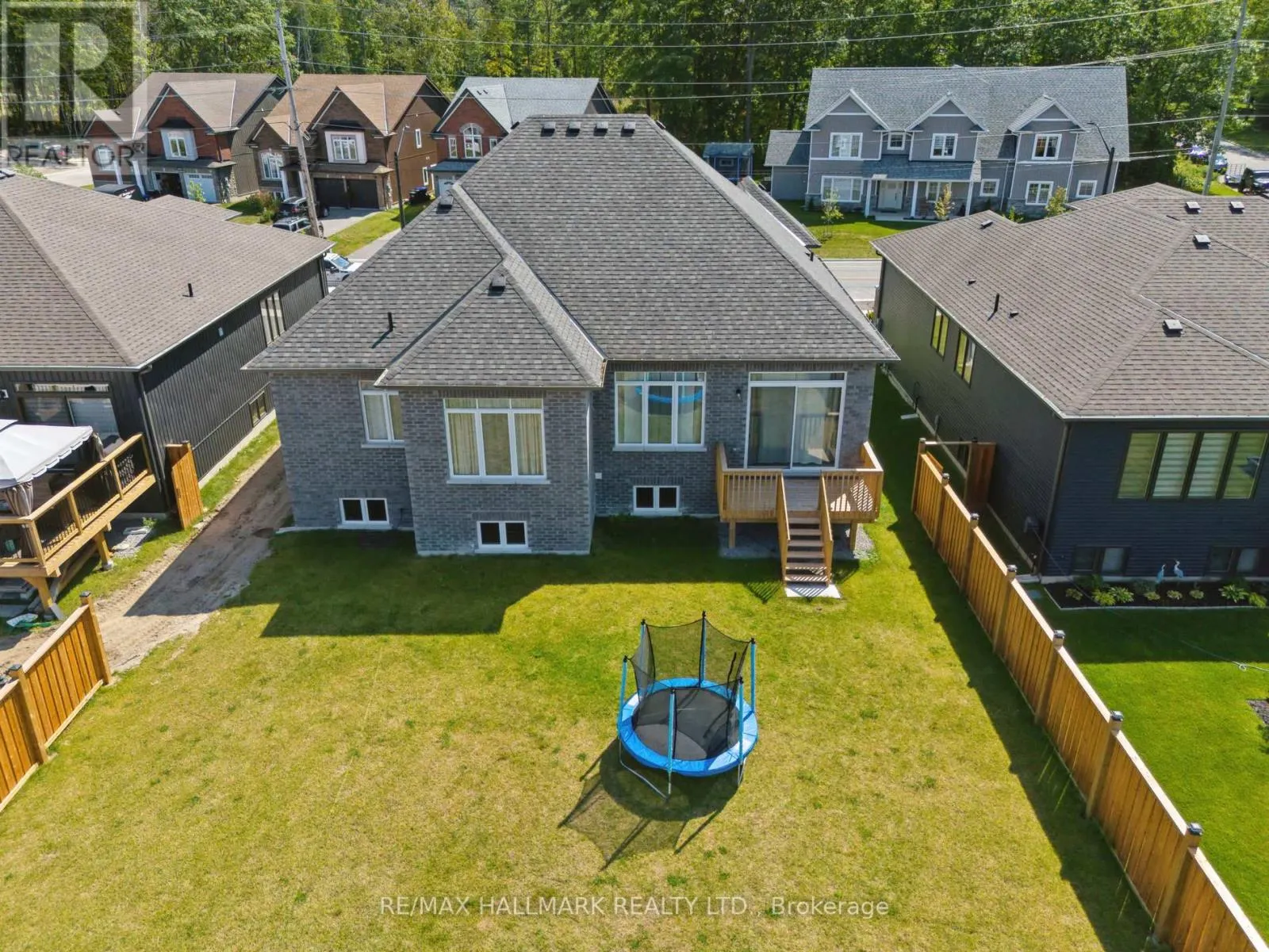346 RAMBLEWOOD DRIVE