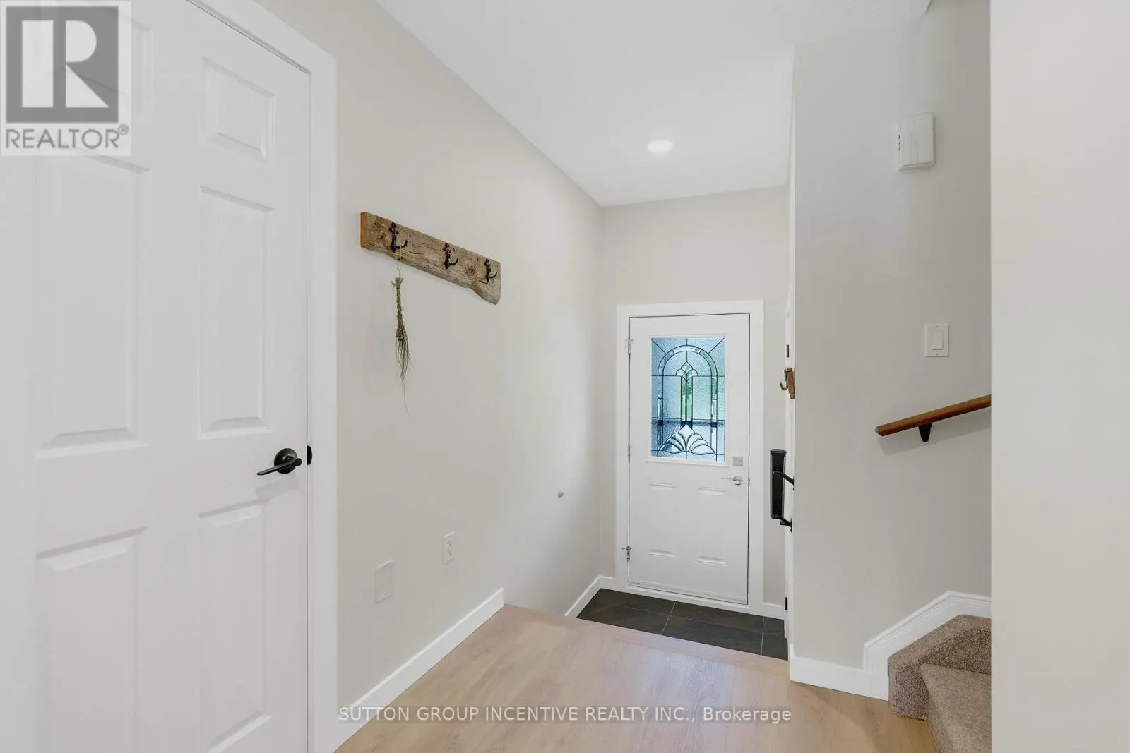 822 CORAL SPRINGS LANE