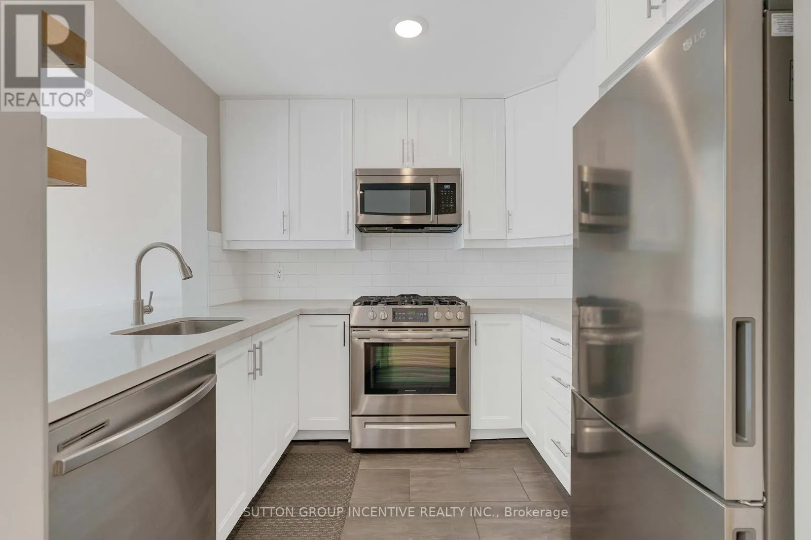 822 CORAL SPRINGS LANE