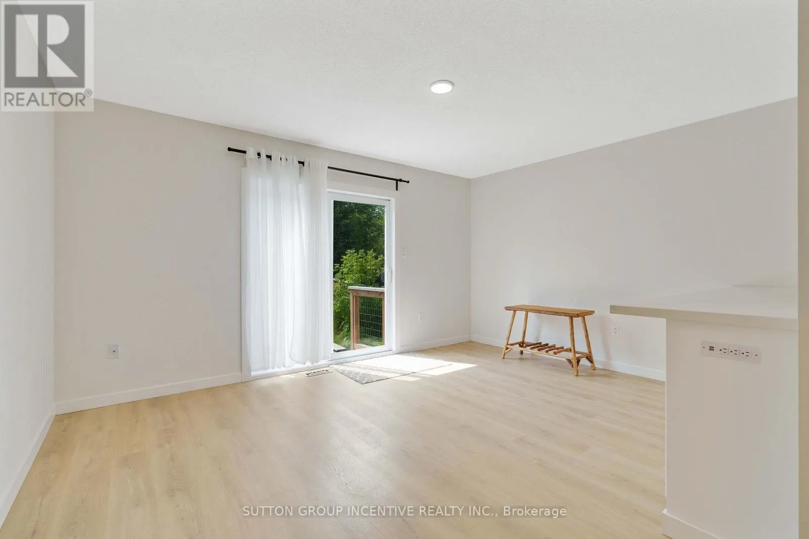 822 CORAL SPRINGS LANE
