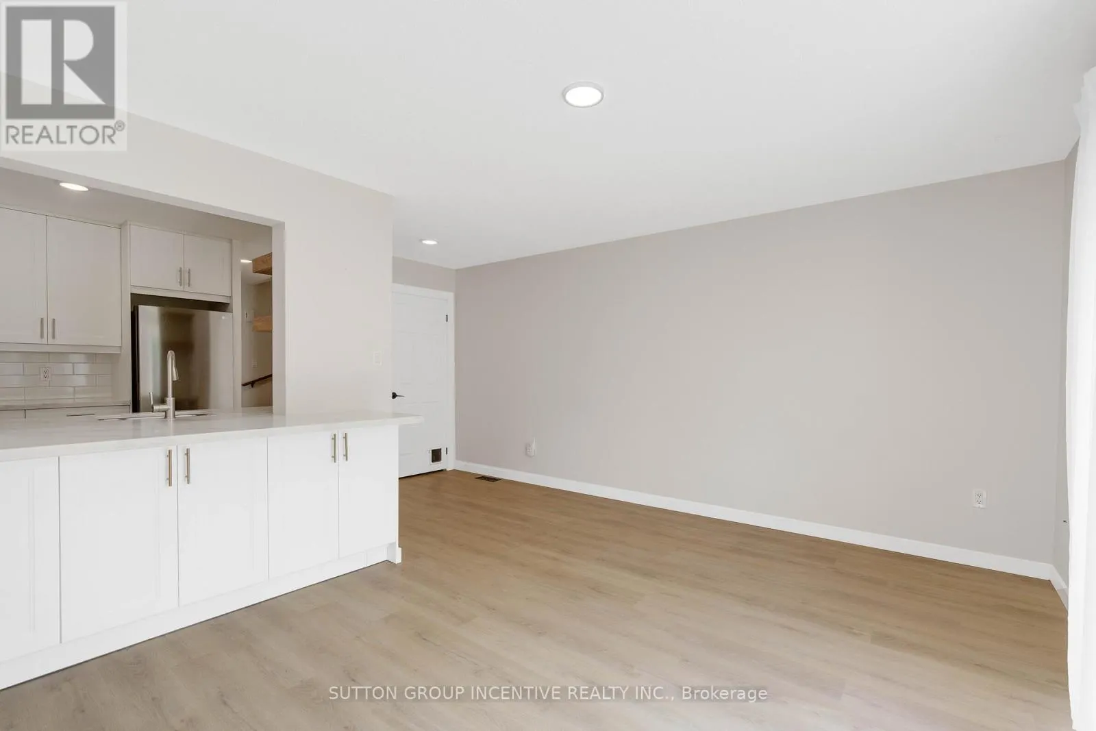 822 CORAL SPRINGS LANE