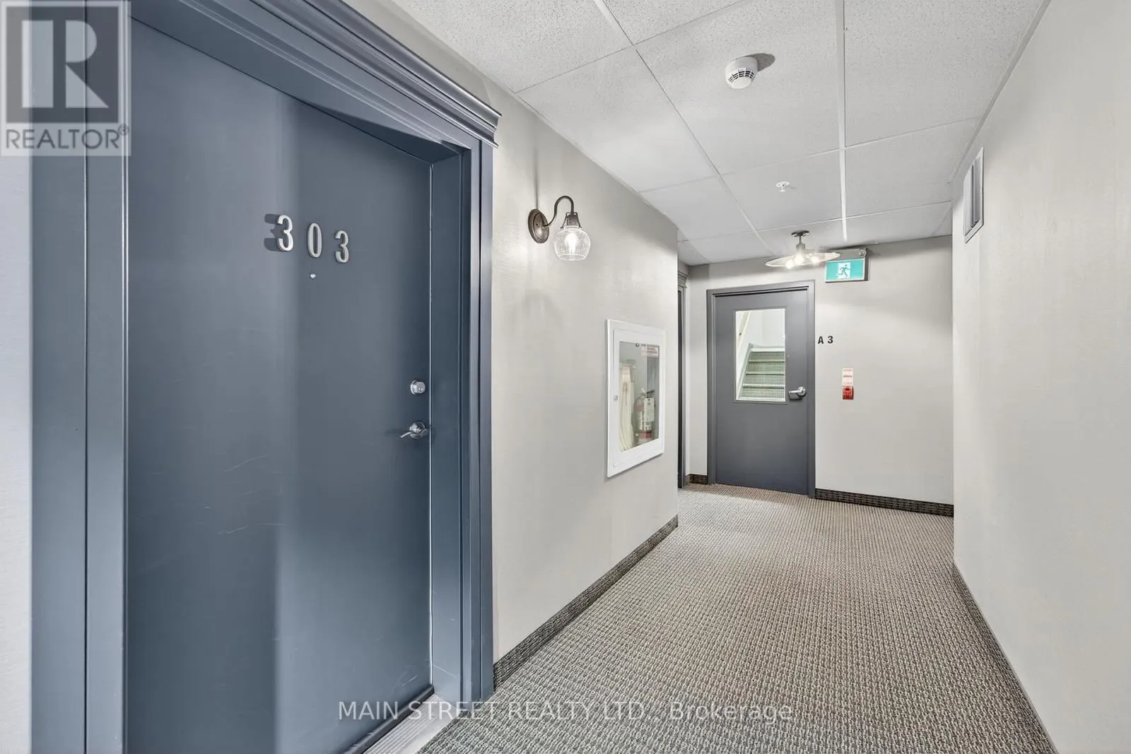 303 - 40 FERNDALE DRIVE S