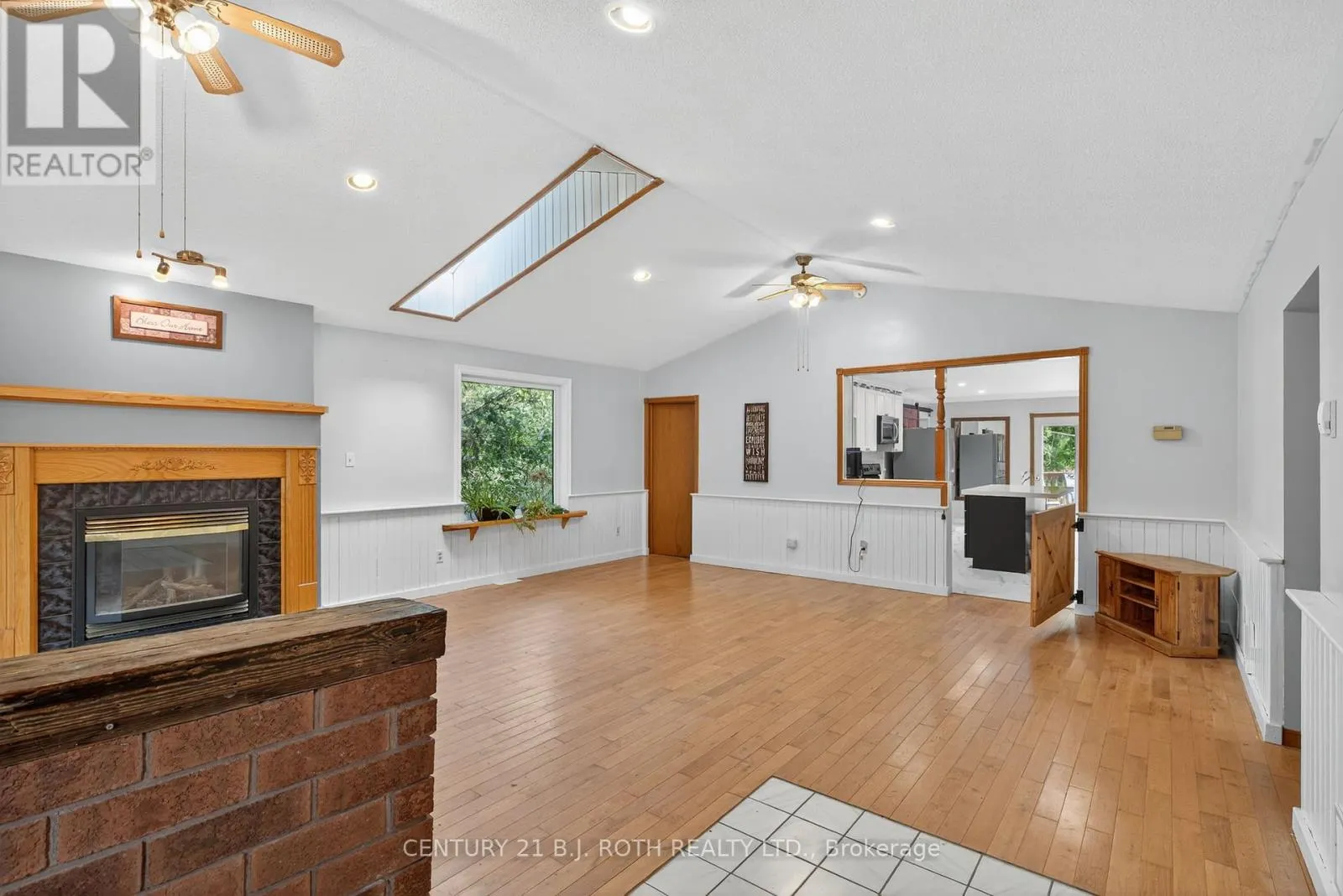 281 HARVIE ROAD