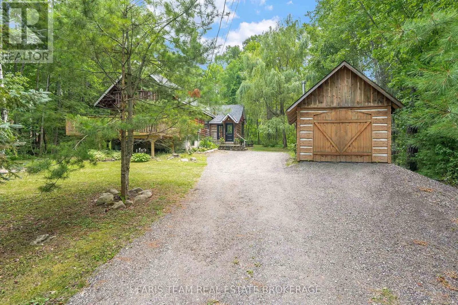 457 SILVER BIRCH DRIVE