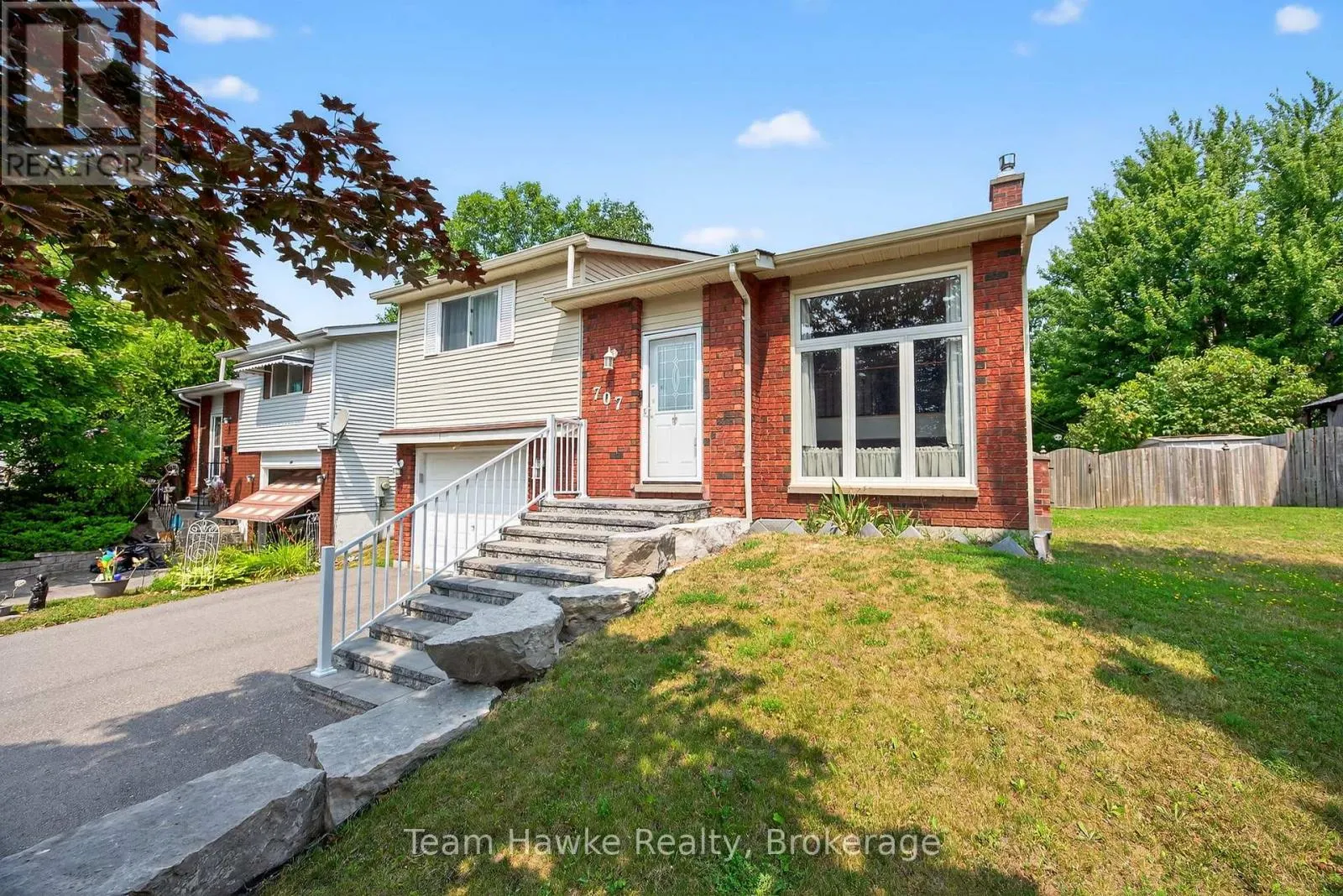 707 ALGONQUIN DRIVE