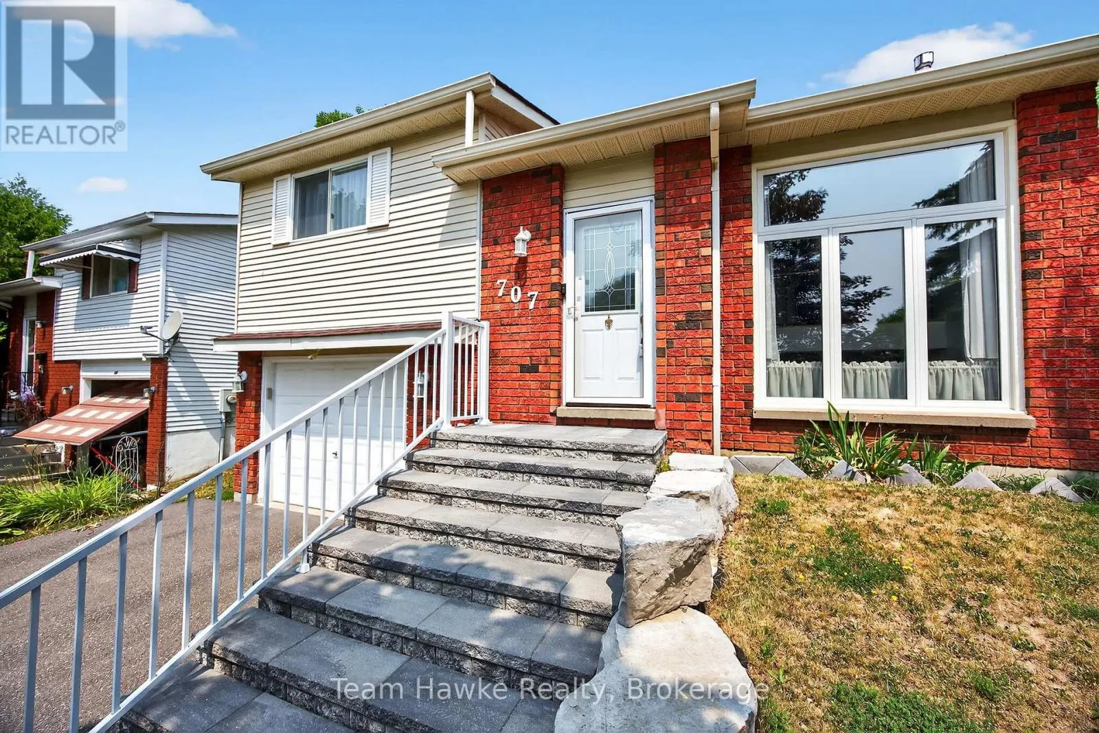707 ALGONQUIN DRIVE