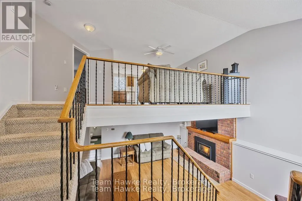 707 ALGONQUIN DRIVE
