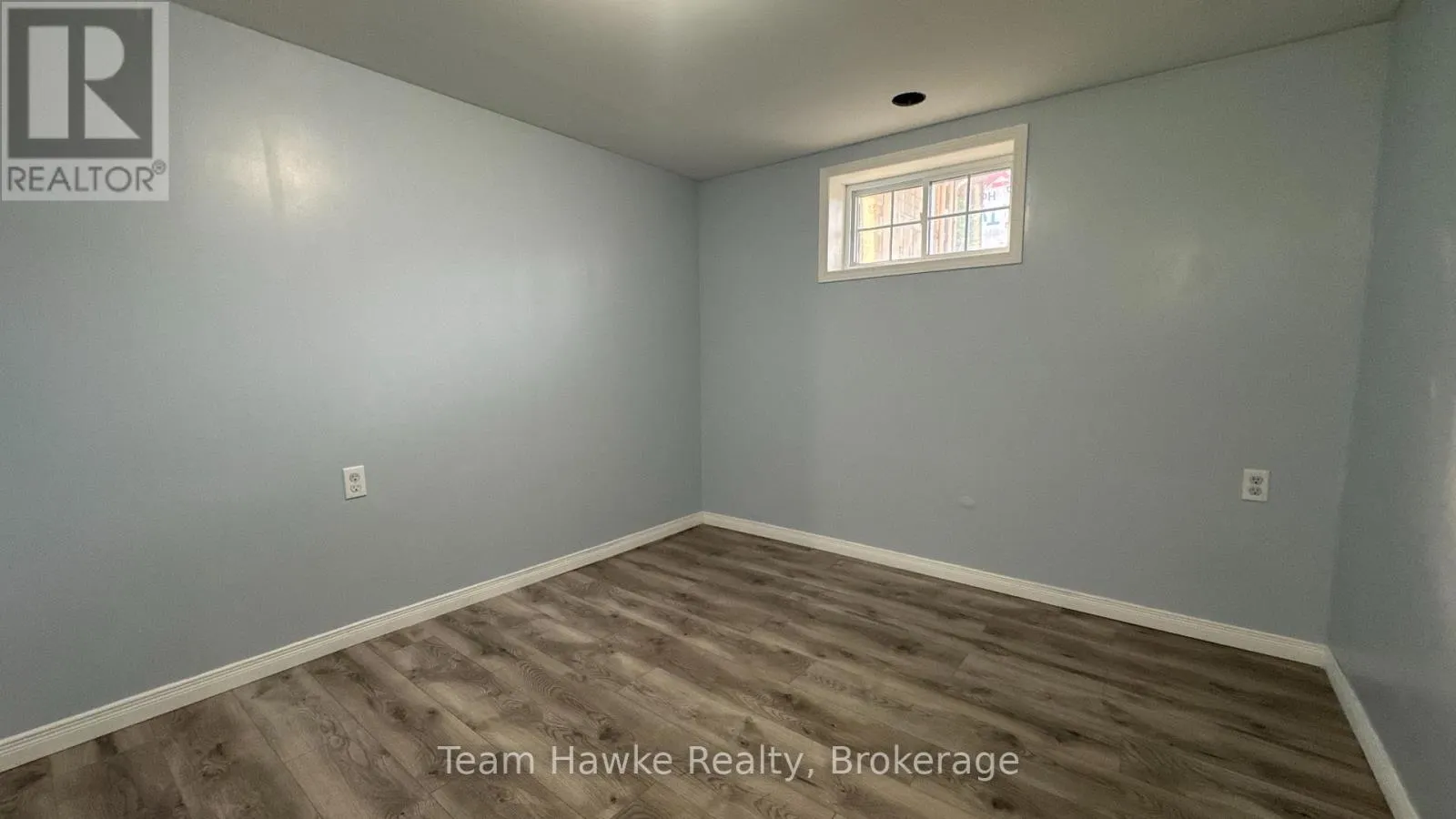 6 BEAUMAUR DRIVE