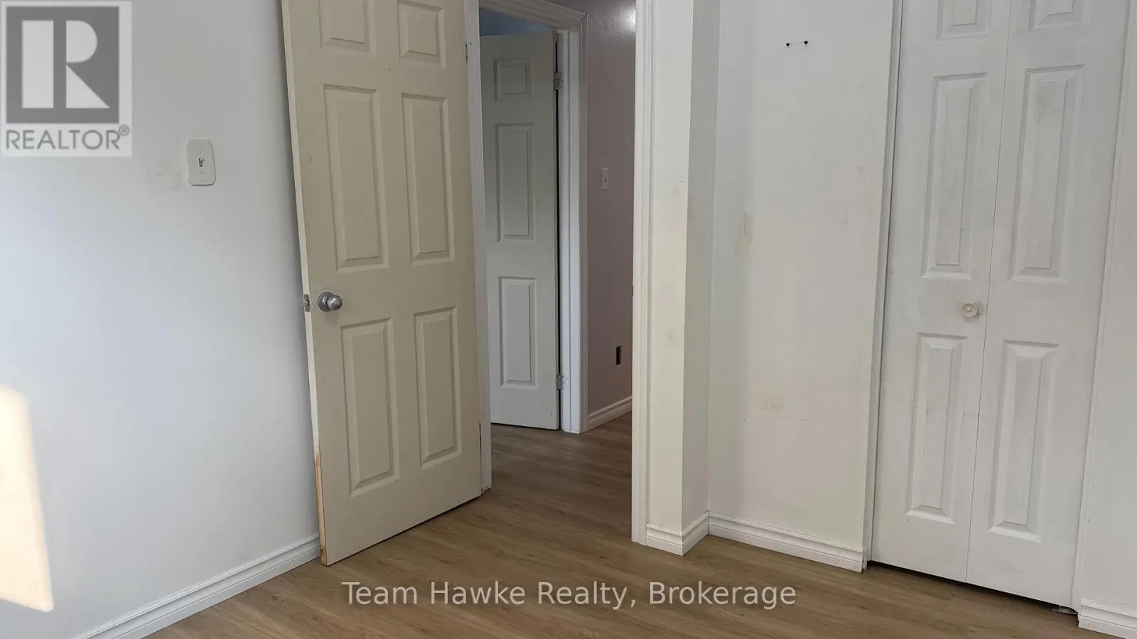 6 BEAUMAUR DRIVE