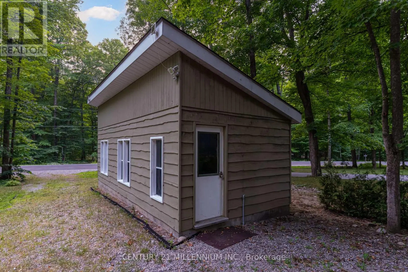 105 SILVER BIRCH DRIVE