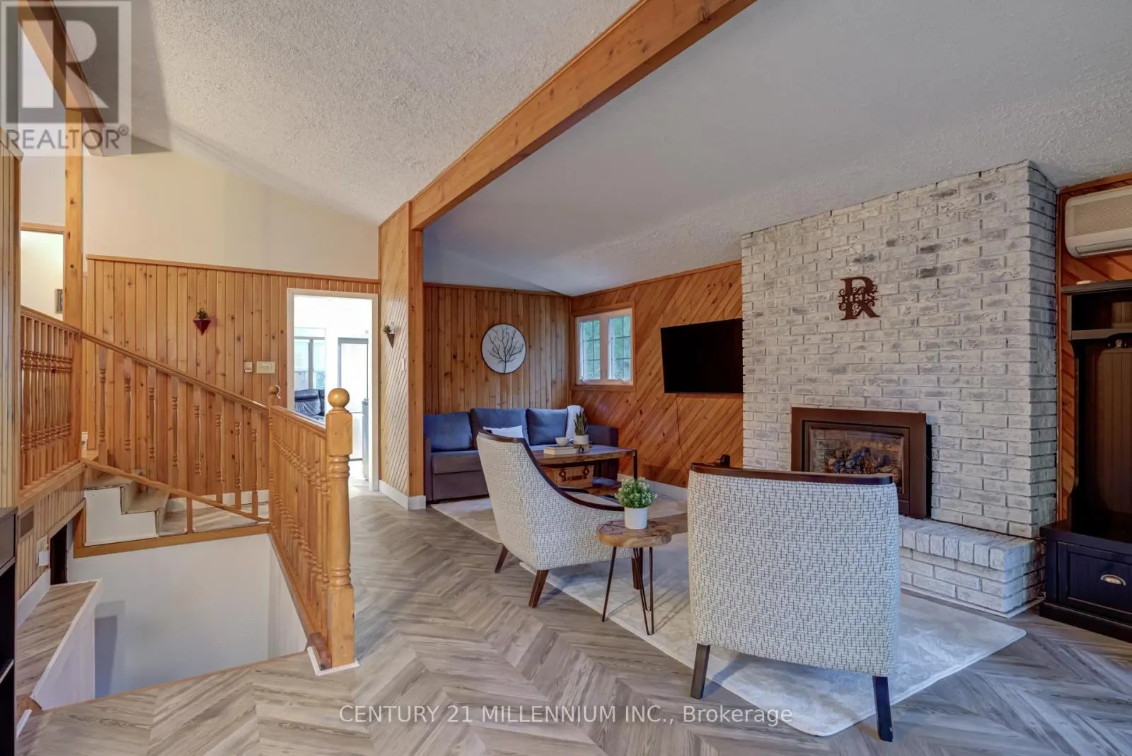 105 SILVER BIRCH DRIVE