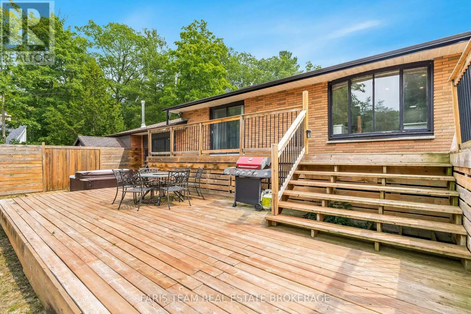 256 KNOX ROAD E