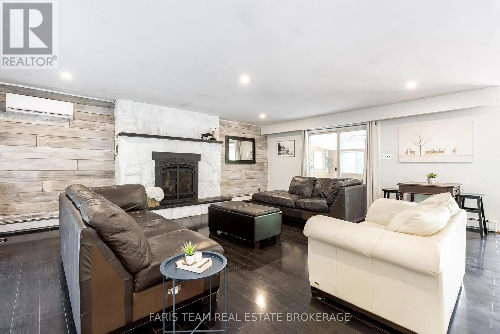256 KNOX ROAD E