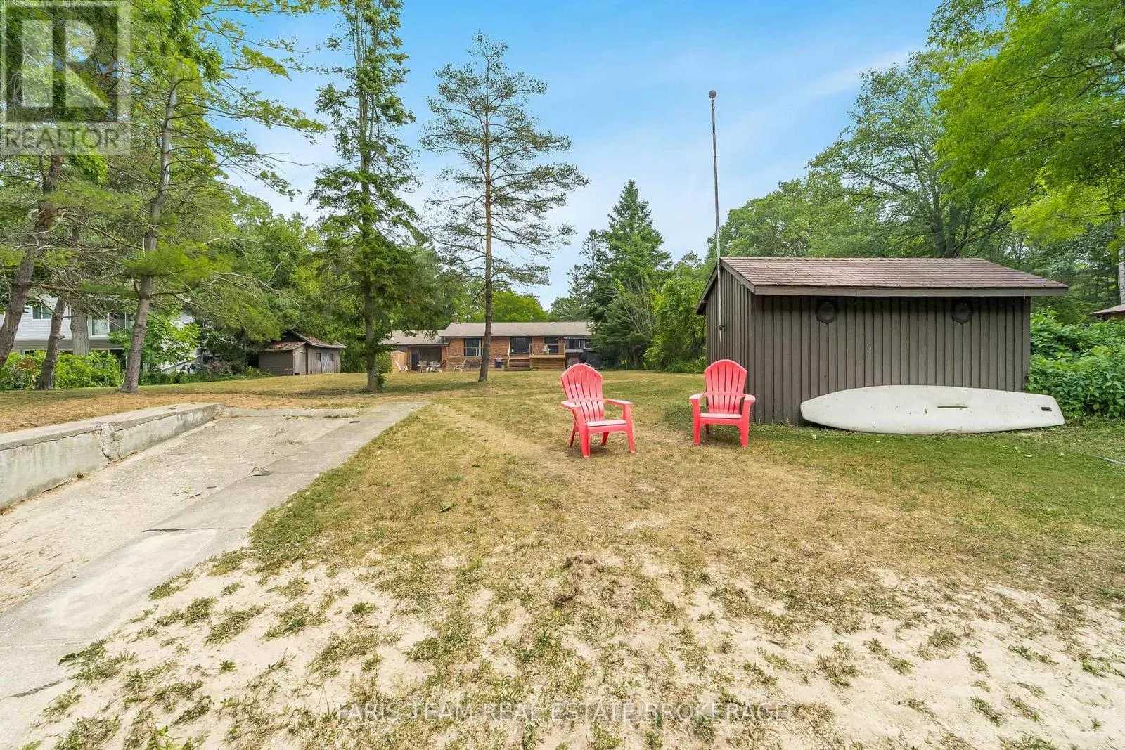 256 KNOX ROAD E