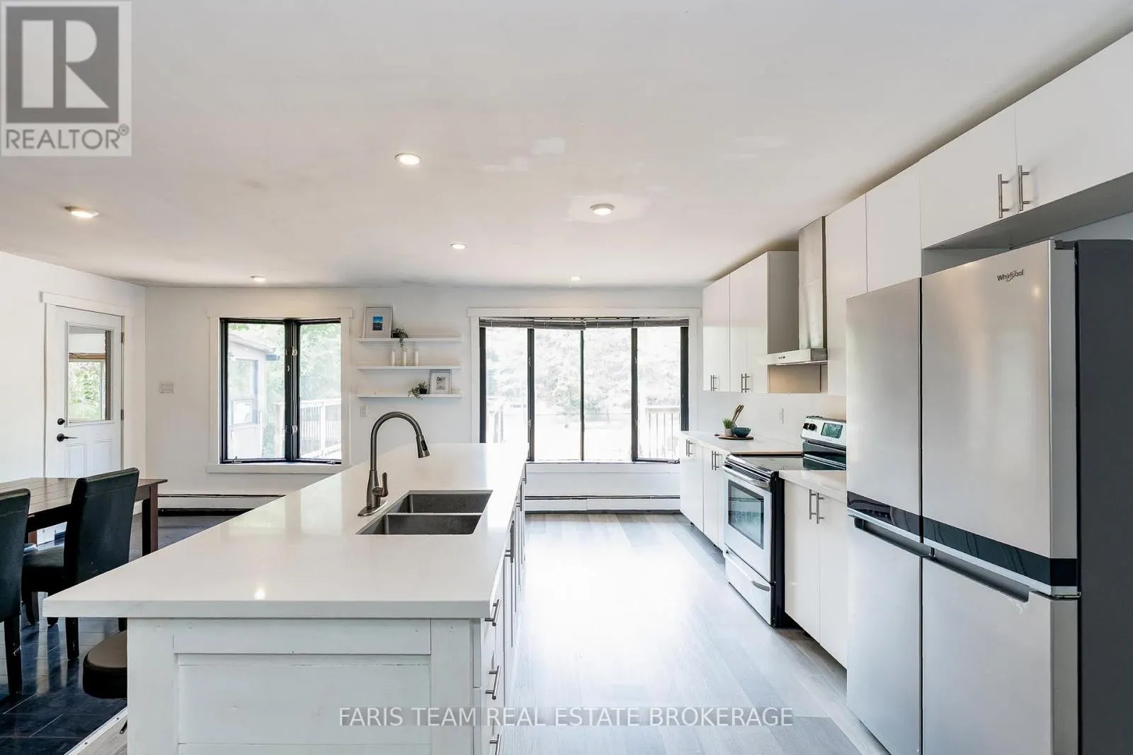 256 KNOX ROAD E