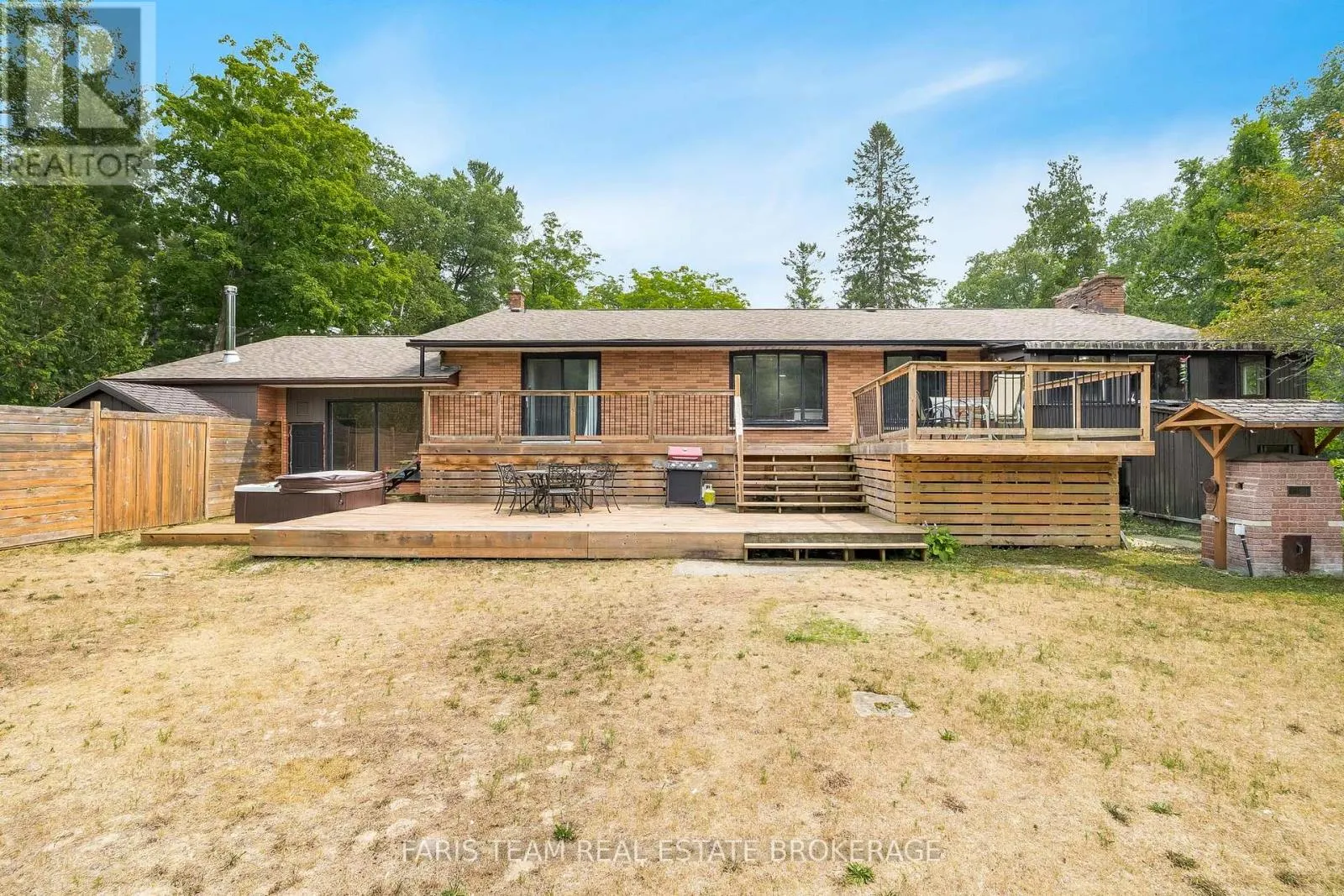 256 KNOX ROAD E