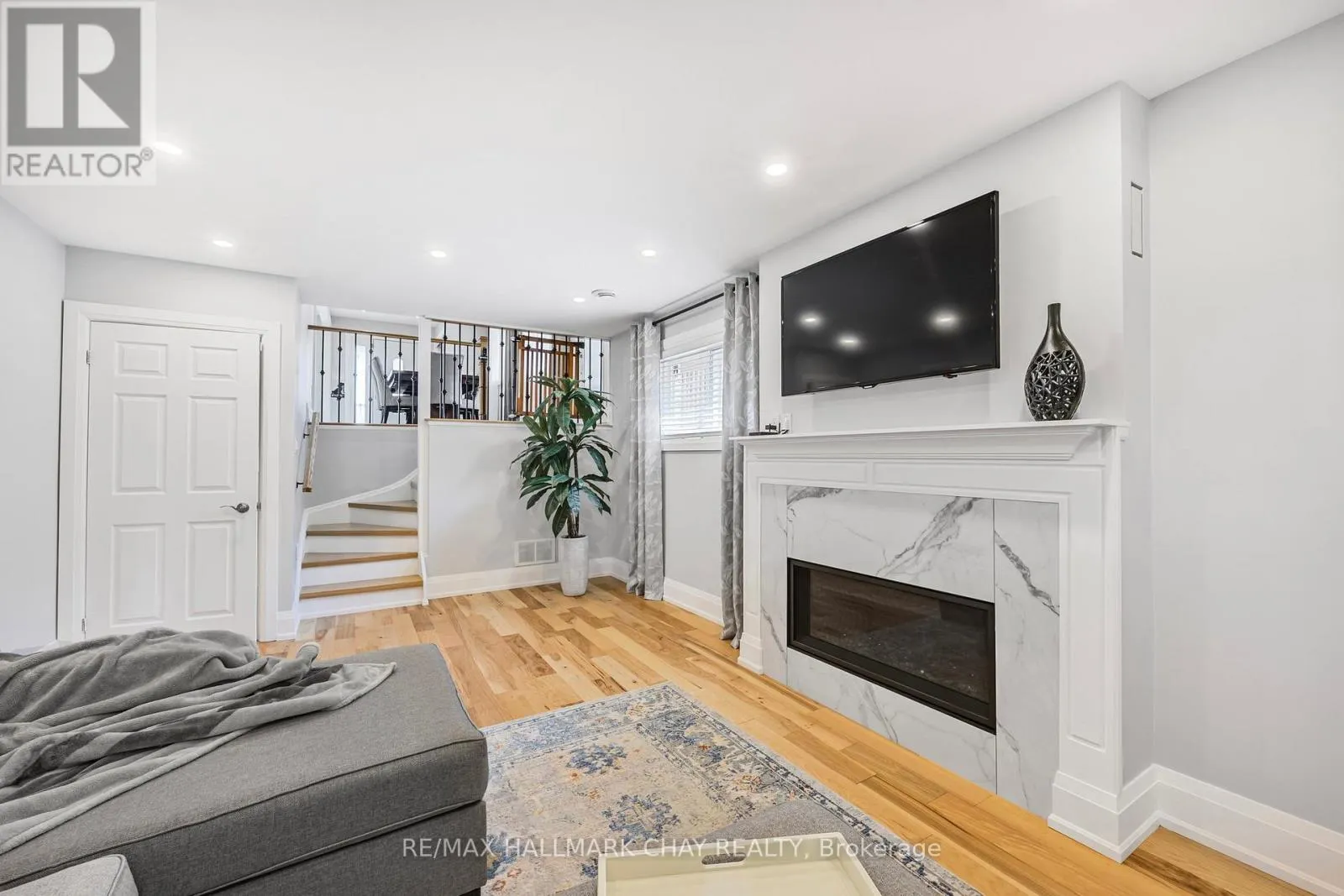 51 SPRINGHOME ROAD